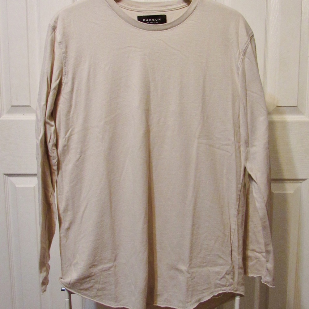 Pacsun Men's scallop fit long sleeve